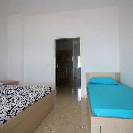 Appartement Anxhelos' Flats *